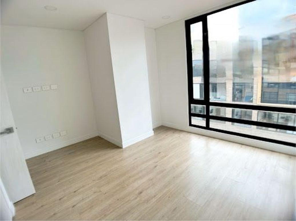 Apartamento de 3 alcobas en venta en El Virrey, Bogotá, 149 m² · foto 14 de 20