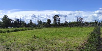 Exclusividad y tranquilidad rodeado de naturaleza.
Lotes urbanizados  para casas.
Zonas Comunes: juegos infantiles, cancha recreativa, zonas verdes, salón social, parqueadero visitantes.