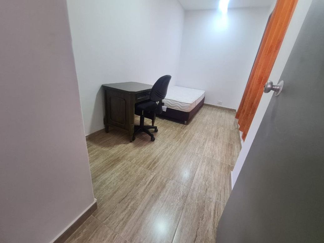 Casa de 5 alcobas en venta en Banco Central, Bogotá, 233 m² · foto 9 de 20