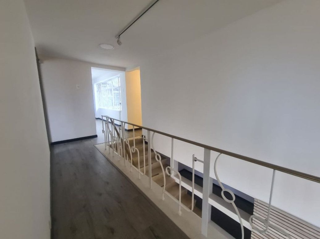 Casa de 5 alcobas en venta en Banco Central, Bogotá, 233 m² · foto 16 de 20