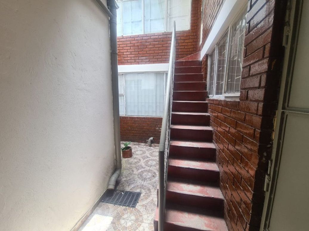 Casa de 5 alcobas en venta en Banco Central, Bogotá, 233 m² · foto 11 de 20