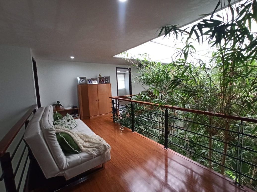 Casa de 5 alcobas en venta en Santa Ana Occidental, Bogotá, 550 m² · foto 10 de 18