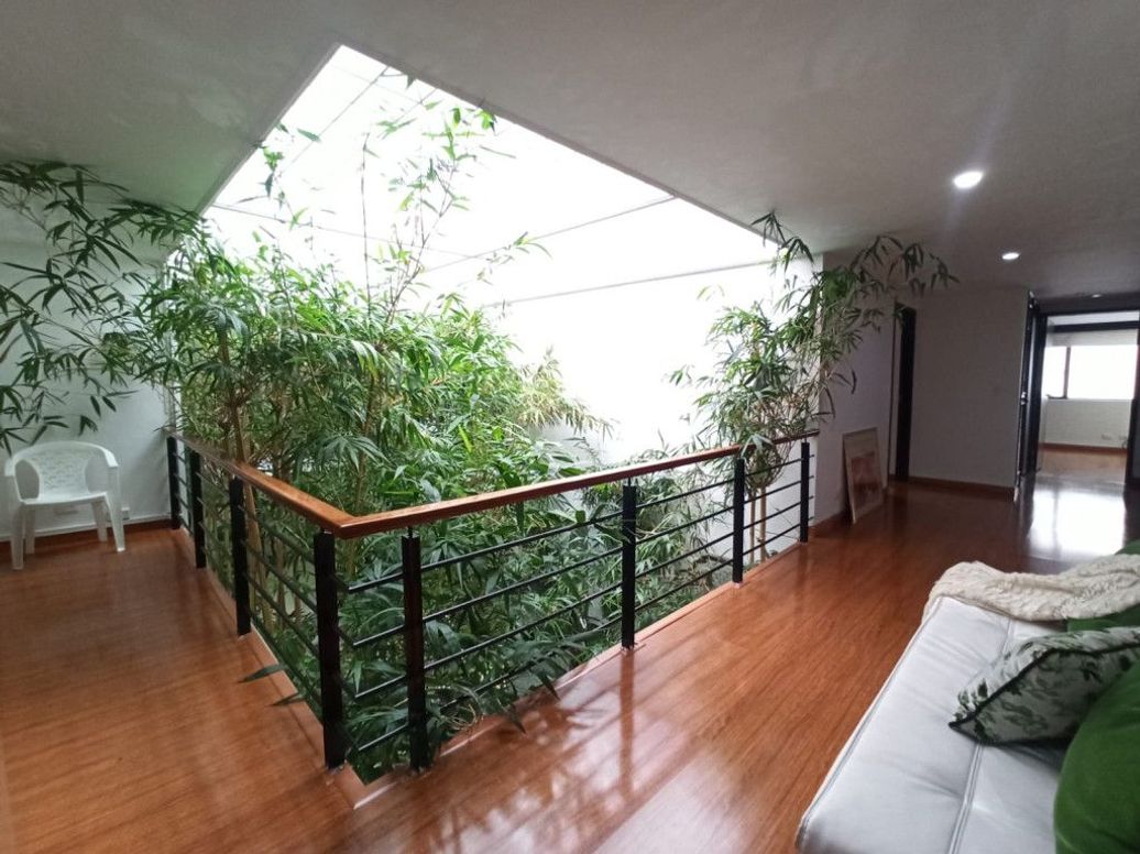 Casa de 5 alcobas en venta en Santa Ana Occidental, Bogotá, 550 m² · foto 11 de 18