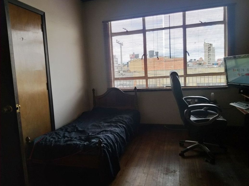 Casa de 8 alcobas en venta en La Soledad, Bogotá, 529 m² · foto 7 de 8