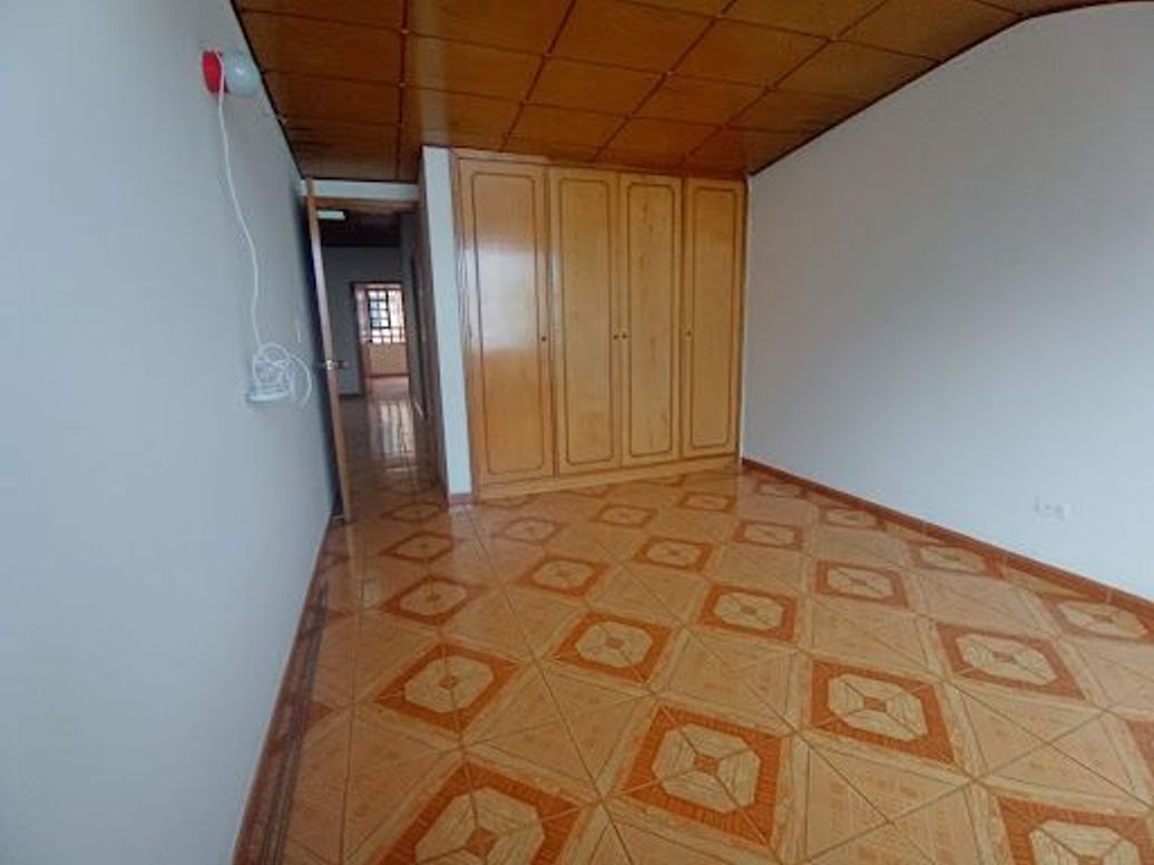 Casa de 3 alcobas en venta en Normandia Occidental, Bogotá, 200 m² · foto 19 de 20