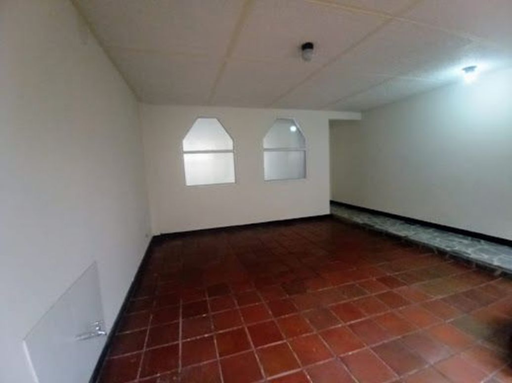 Casa de 3 alcobas en venta en Normandia Occidental, Bogotá, 200 m² · foto 10 de 20