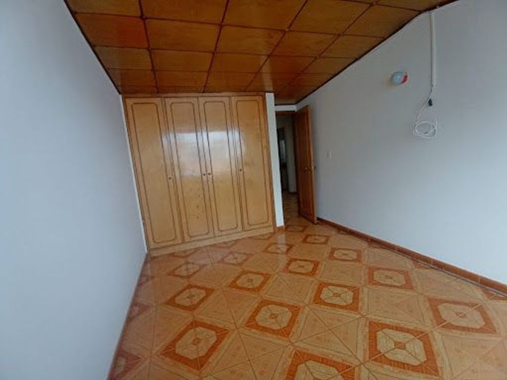 Casa de 3 alcobas en venta en Normandia Occidental, Bogotá, 200 m² · foto 20 de 20