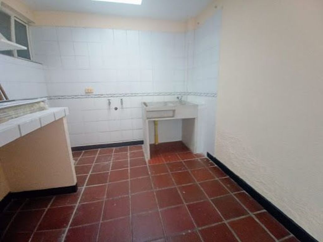 Casa de 3 alcobas en venta en Normandia Occidental, Bogotá, 200 m² · foto 11 de 20