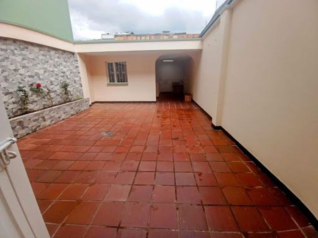 Casa de 3 alcobas en venta en Normandia Occidental, Bogotá, 200 m² · foto 14 de 20