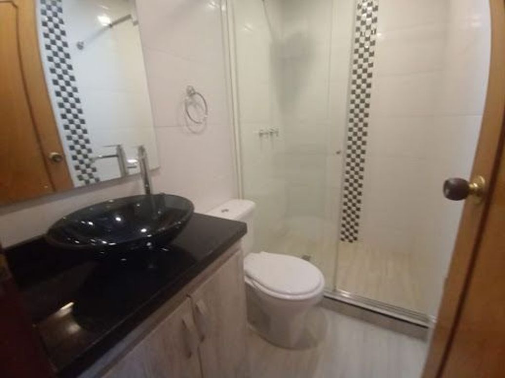 Casa de 3 alcobas en venta en Normandia Occidental, Bogotá, 200 m² · foto 17 de 20