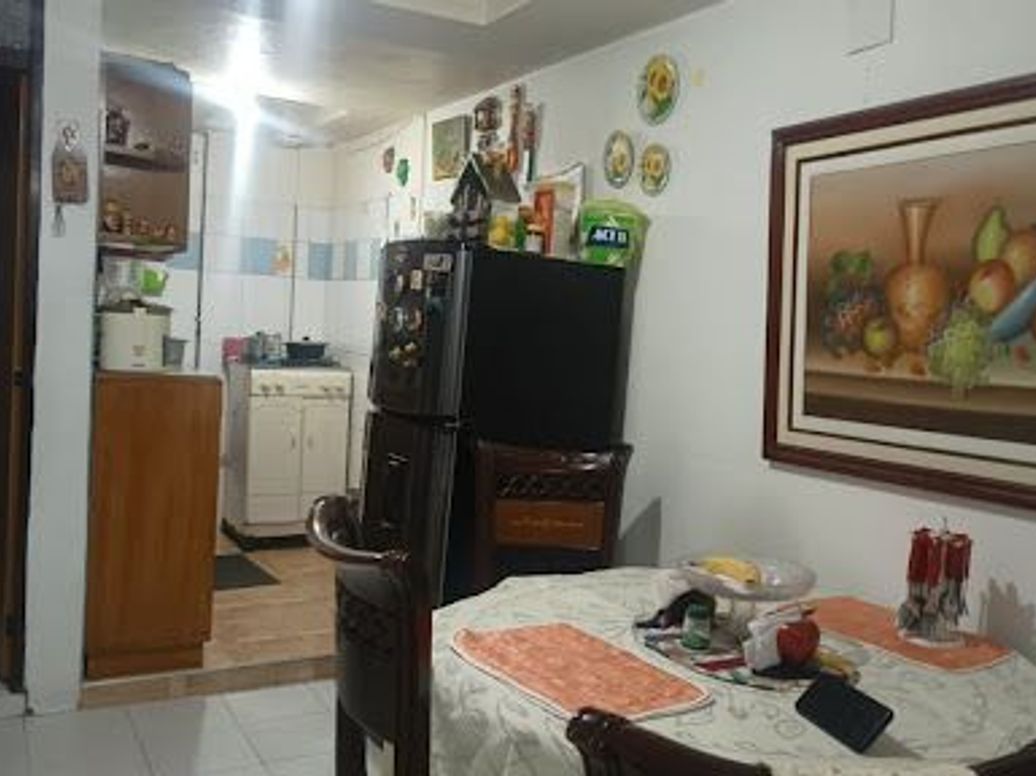 Casa de 6 alcobas en venta en Engativa Centro, Bogotá, 247 m² · foto 3 de 17