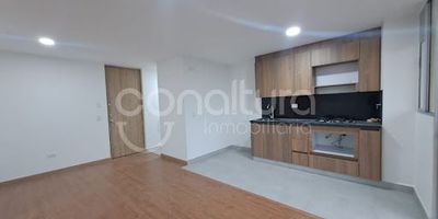 472-6118 Conaltura Inmobiliaria ofrece apartamento en Venta en itagui ¡Descubre Palma en Verde Vivo en Suramérica! Un proyecto que combina naturaleza, diseño moderno, comodidad, disfruta de amplios espacios, zonas sociales increíbles y vive rodeado de zonas verdes, con espacios amplios y acabados de lujo, todo en una ubicación estratégica. Conjunto con 2 ascensores, citófono virtual, Gimnasio, juegos, cancha de futbol, piscina de adultos y niños, turco, Jacuzzi, solárium, shut de basuras, se permiten mascotas, salón social, parqueadero de visitantes, zona de fumadores, transporte publico cercano, cerca del mall Suramérica y Parroquia Beata Teresa de Calcuta.