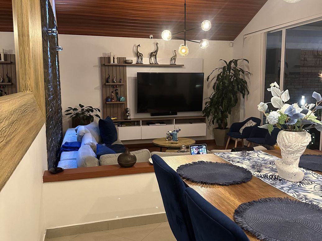 Casa de 5 alcobas en venta en Los Bohios De Hunza, Bogotá, 345 m² · foto 12 de 17