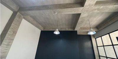 Se arrienda excelente oficina en la Estrella. Consta de un ambiente, tiene baño y cocina comunal con el resto de oficinas y una sala de espera compartida. Con excelente ubicacion en zona muy segura y tiene facil acceso a transporte publico.
