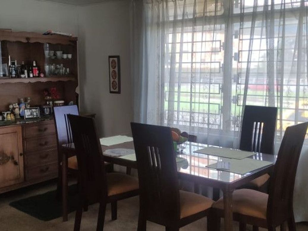 Casa de 4 alcobas en venta en Santa Ana Occidental, Bogotá, 220 m² · foto 4 de 19