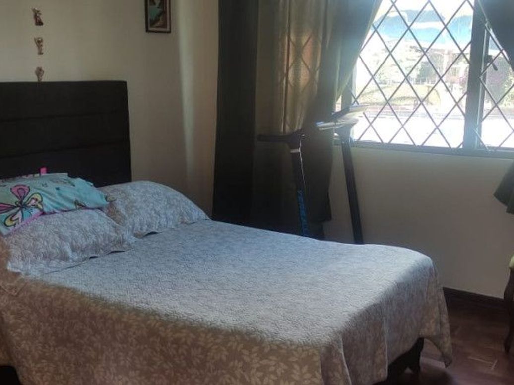Casa de 4 alcobas en venta en Santa Ana Occidental, Bogotá, 220 m² · foto 10 de 19