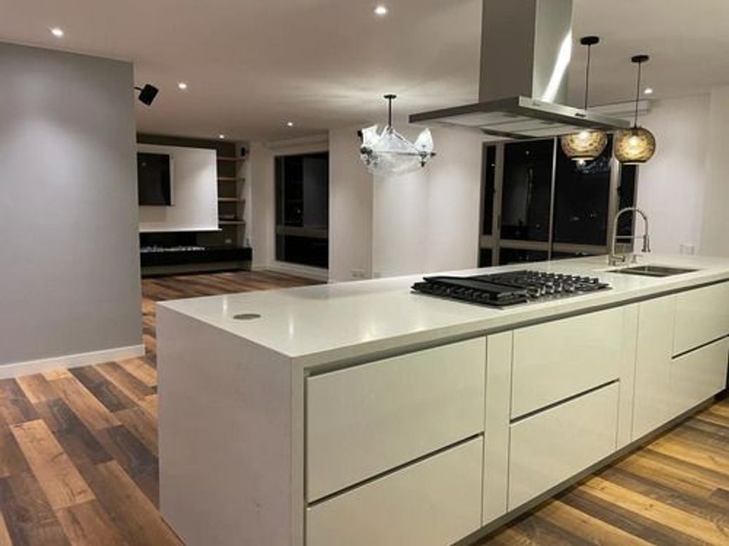 Apartamento de 3 alcobas en venta en Niza, Bogotá, 193 m² · foto 4 de 12