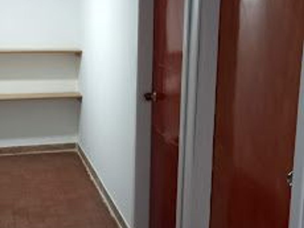 Casa de 6 alcobas en venta en Barrios Unidos, Bogotá, 550 m² · foto 17 de 20