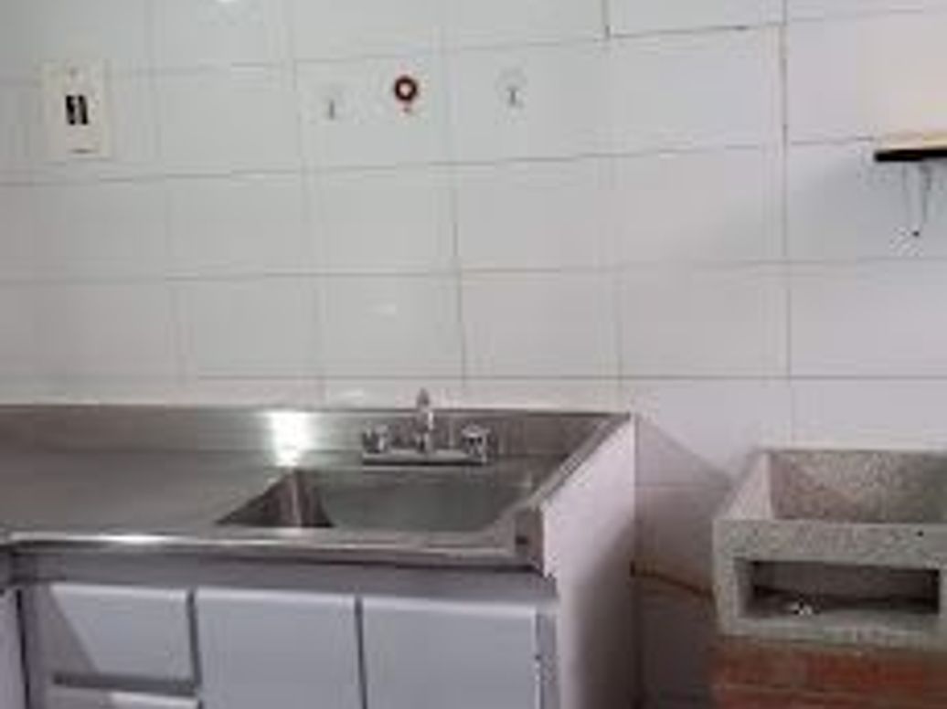 Casa de 6 alcobas en venta en Barrios Unidos, Bogotá, 550 m² · foto 18 de 20