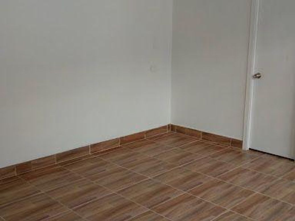 Casa de 6 alcobas en venta en Barrios Unidos, Bogotá, 550 m² · foto 2 de 20