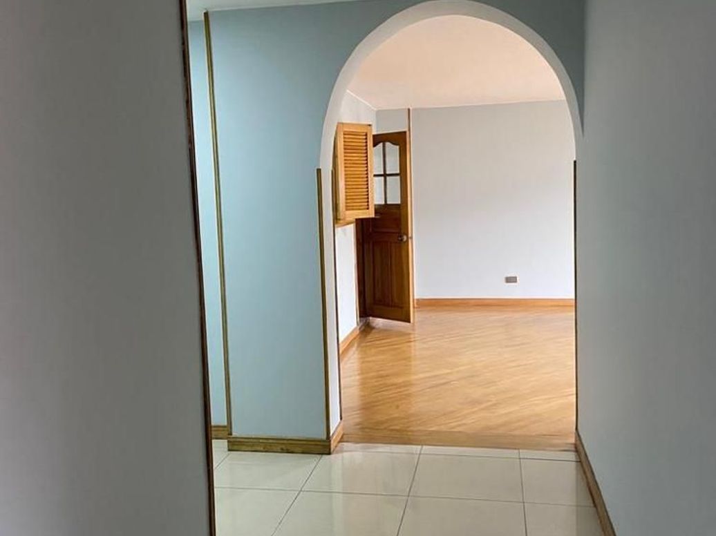 Apartamento de 2 alcobas en venta en Lago Gaitan, Bogotá, 100 m² · foto 6 de 9