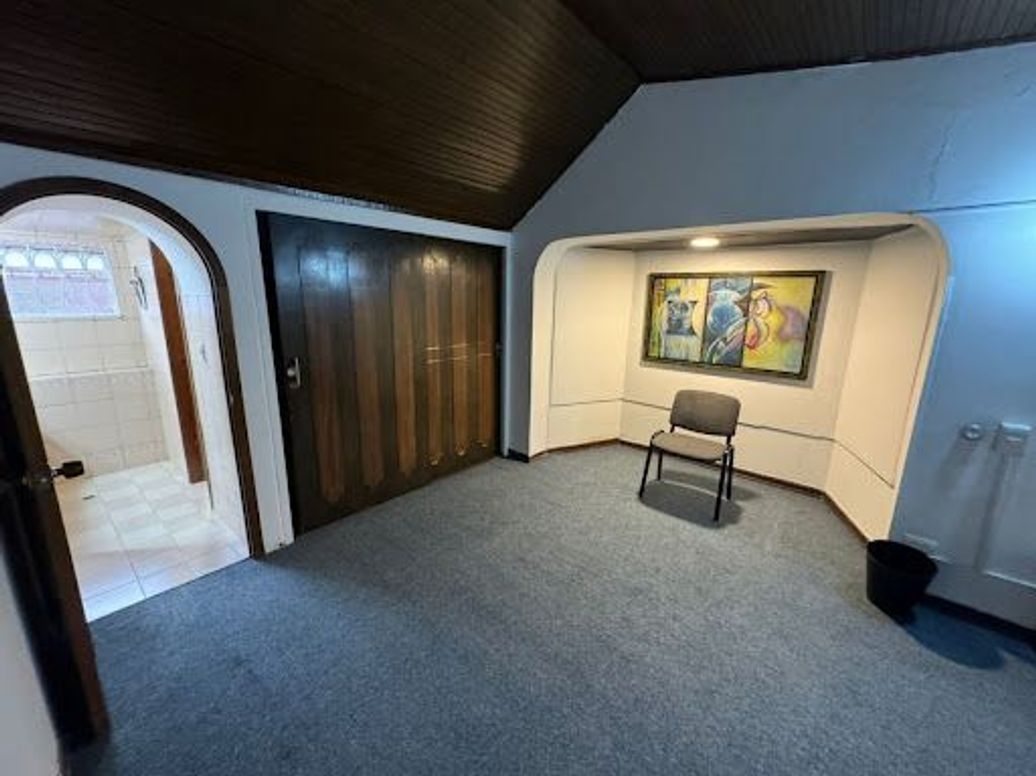 Casa de 6 alcobas en venta en San Martín, Bogotá, 184 m² · foto 9 de 20