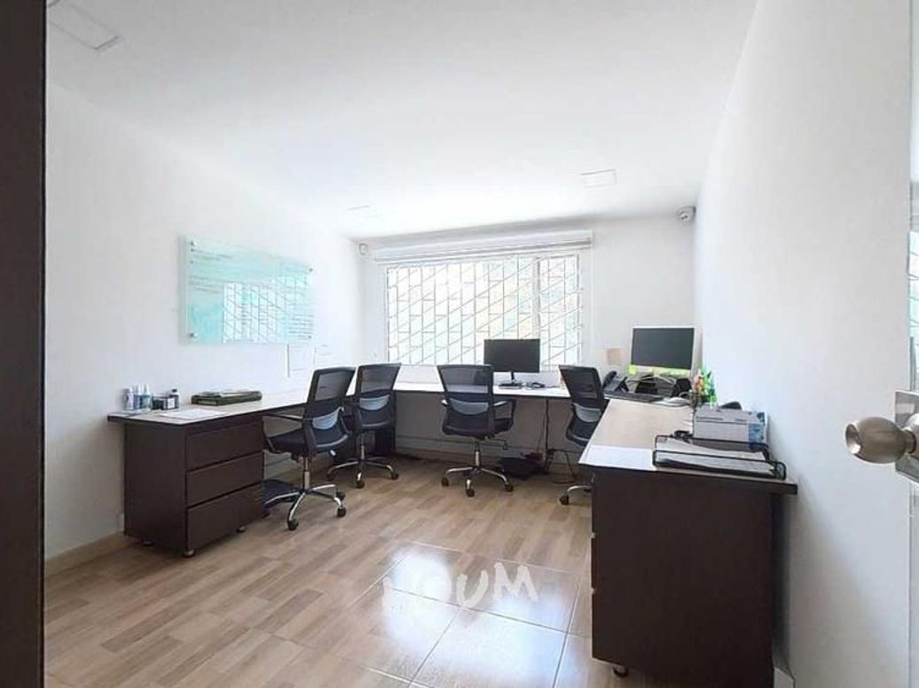 Casa de 3 alcobas en venta en Niza Norte, Bogotá, 176 m² · foto 4 de 16