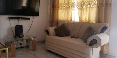 Casa en venta sector Prado en Bello. Segundo y tercer piso con terraza. Cuentan con 5 habitaciones, sala comedor, cocina integral, 2 baños. Contactanos para conocer más detalles!
