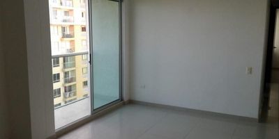 CÓDIGO INTERNO: 20318 - CANON INCLUYE ADMINISTRACIÓN. MODERNO APARTAMENTO CONSTA DE TRES HABITACIONES LA PRINCIPAL CON BAÑO PRIVADO,  BAÑO SOCIAL CON DUCHA, SALA COMEDOR, COCINA INTEGRAL CON ÁREA DE LABORES, PISOS EN PORCELANATO Y UNA HERMOSA VISTA. EL EDIFICIO CUENTA CON VIGILANCIA PRIVADA, SALÓN DE EVENTOS, CANCHAS, PARQUE INFANTIL Y PARQUEADERO PARA VISITANTES Y RESIDENTES. SE ENCUENTRA UBICADO CERCA DE VÍAS PRINCIPALES, PARQUES, COLEGIOS, UNIVERSIDADES, SUPERMERCADOS, TRANSPORTE PÚBLICO E IGLESIAS.