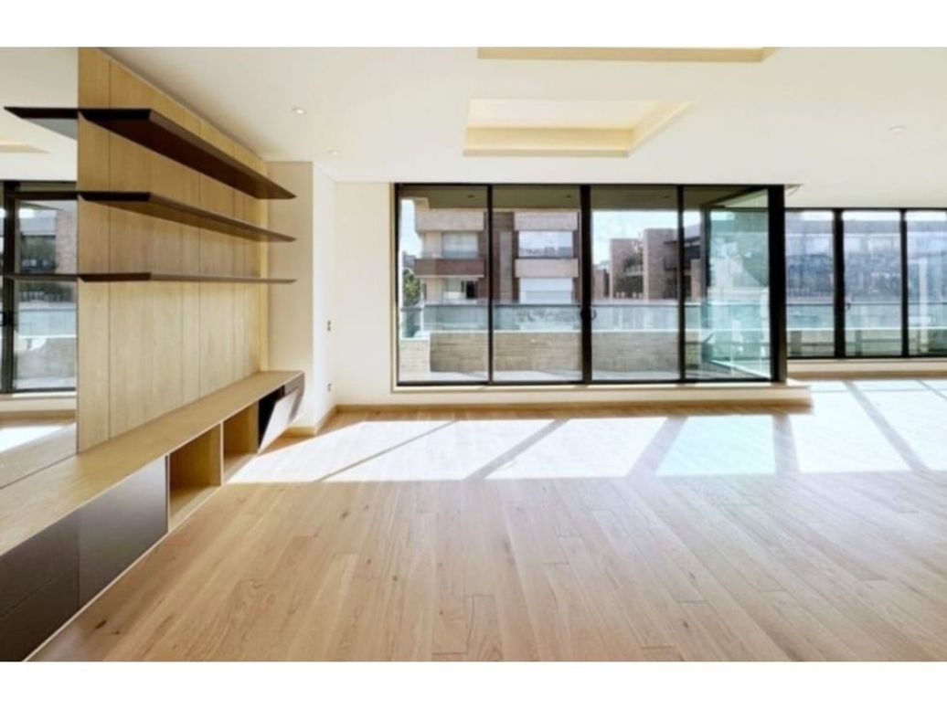 Apartamento de 3 alcobas en venta en Chico, Bogotá, 262 m² · foto 7 de 20