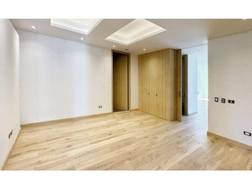 Apartamento de 3 alcobas en venta en Chico, Bogotá, 262 m² · foto 11 de 20