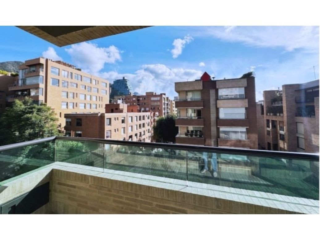 Apartamento de 3 alcobas en venta en Chico, Bogotá, 262 m² · foto 19 de 20