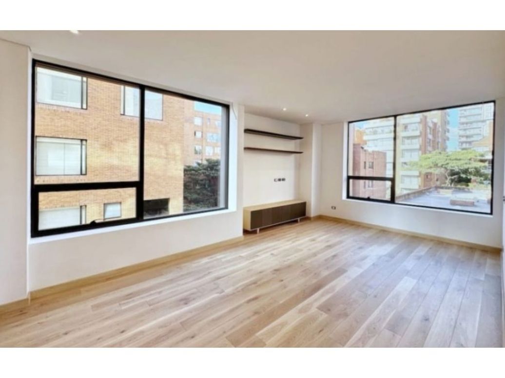 Apartamento de 3 alcobas en venta en Chico, Bogotá, 262 m² · foto 16 de 20