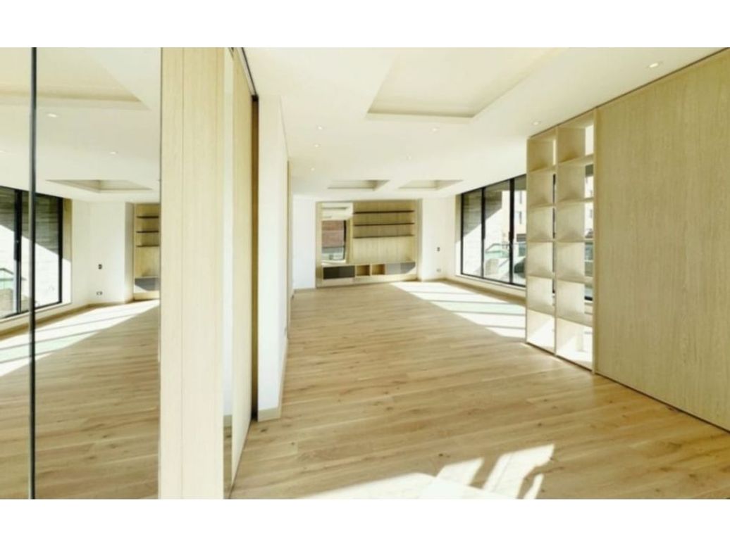 Apartamento de 3 alcobas en venta en Chico, Bogotá, 262 m² · foto 17 de 20