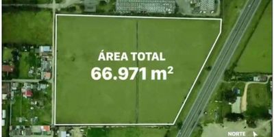 Lote comercial e industrial con excelente ubicación, sobre la Autopista norte vía Bogotá – Tunja, a escasos minutos de la capital. Cuenta con 66.971 m². Ideal para el desarrollo de tus proyectos empresariales. Cuenta con todos los servicios públicos.
