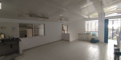 En Alberto Alvarez tenemos el local ideal que estas buscando, cuenta con un area de 112 metros caudrados, tiene su bano privado, no te pierdas la oportunidad de conocerlo y contacta a uno de nuestros asesores.