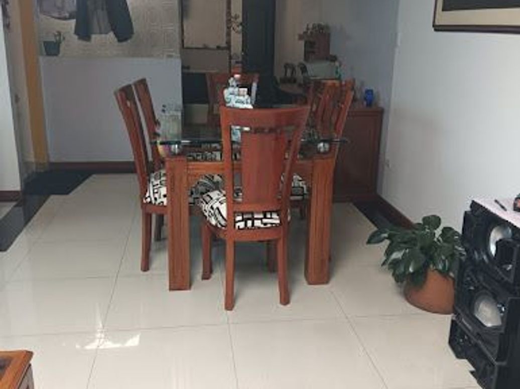 Casa de 6 alcobas en venta en Lago De Suba, Bogotá, 230 m² · foto 4 de 20