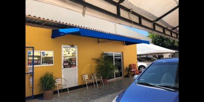 Se vende lote en el barrio El Porvenir. Cuenta con 2 oficinas y 2 baños. 16 mts de frente por 35 mts de fondo. Excelente ubicación, cercano a parques, colegios, supermercados y centros comerciales. Llámanos para brindarte mayor información. 
