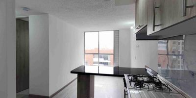 [ARR] ID HOUM: 142715

Entérate de todos los beneficios al arrendar con nosotros:
    • Asistencia e intermediación con el propietario
    • Firma tu contrato online
    • Arrienda sin burocracia, sin papeleos ni notarías

Departamento en arriendo, ubicado en el barrio Monterrey, Castilla, con una superficie construida de 32.00 m² y superficie total de 32.00  m². 

Sus principales características son:

    • No amoblado
    • 2 dormitorios
    • 1 baño
    • Admite mascotas
    • Año de construcción: 2024
    • Cuarto de lavado
            
Además, el inmueble cuenta con las siguientes amenidades:

    • Salón de eventos
    • Vigilancia 24 hrs
    • Ascensor
    • Zona de juegos
    • Alberca
    • Gimnasio
    • Zona de asadores

Si arriendas con nosotros, te brindamos asesoría personalizada durante todo el proceso.

Requisitos para arrendar con nosotros:

    • Arrienda sin codeudor*, fácil, rápido y seguro
    • Demuestra un ingreso mensual neto de al menos 2.5 veces el valor del arriendo (los ingresos mensuales se pueden complementar por las personas que vivirán en este inmueble)
    • Completa tu información básica y mándanos tus extractos bancarios o documentos que demuestren tus ingresos
    • No debes tener reportes negativos en centrales de crédito
        

IMPORTANTE:

    • Te invitamos a agendar una visita a esta propiedad
    • Si tienes alguna duda por favor puedes solicitar más información desde los portales como también contactarte directamente con nosotros
    
Más que una inmobiliaria, somos Houm.
*Aplican T&C