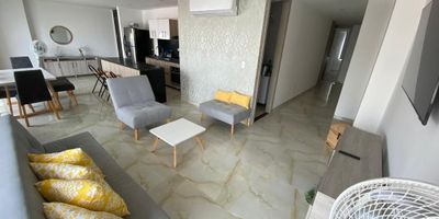 se arrienda o se vende apto en exclusivo sector de la ciudad ubicado en el barrio Villa santos, consta de 3 amplias habitaciones con closet, 5 baño, cocina integral equipada, sala-comedor, área de labores,cuarto de servicio además el conjunto cuenta con todas las áreas sociales que buscas tales como piscina, salón social, parque infantil, parqueadero privado, seguridad 24/7 con acceso a transporte publico cercano, centro comerciales, parques, y vías principales ven y conócelo