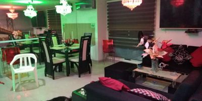 se vende apto en exclusivo sector de la ciudad ubicado en el barrio porvenir consta de 3 amplias habitaciones con closet, 2 baño, cocina integral equipada, sala-comedor, área de labores además el conjunto cuenta con todas las áreas salón social, parqueadero cubierto,piscina, seguridad 24/7 con acceso a transporte publico cercano, centro comerciales, parques, y vías principales ven y conócelo