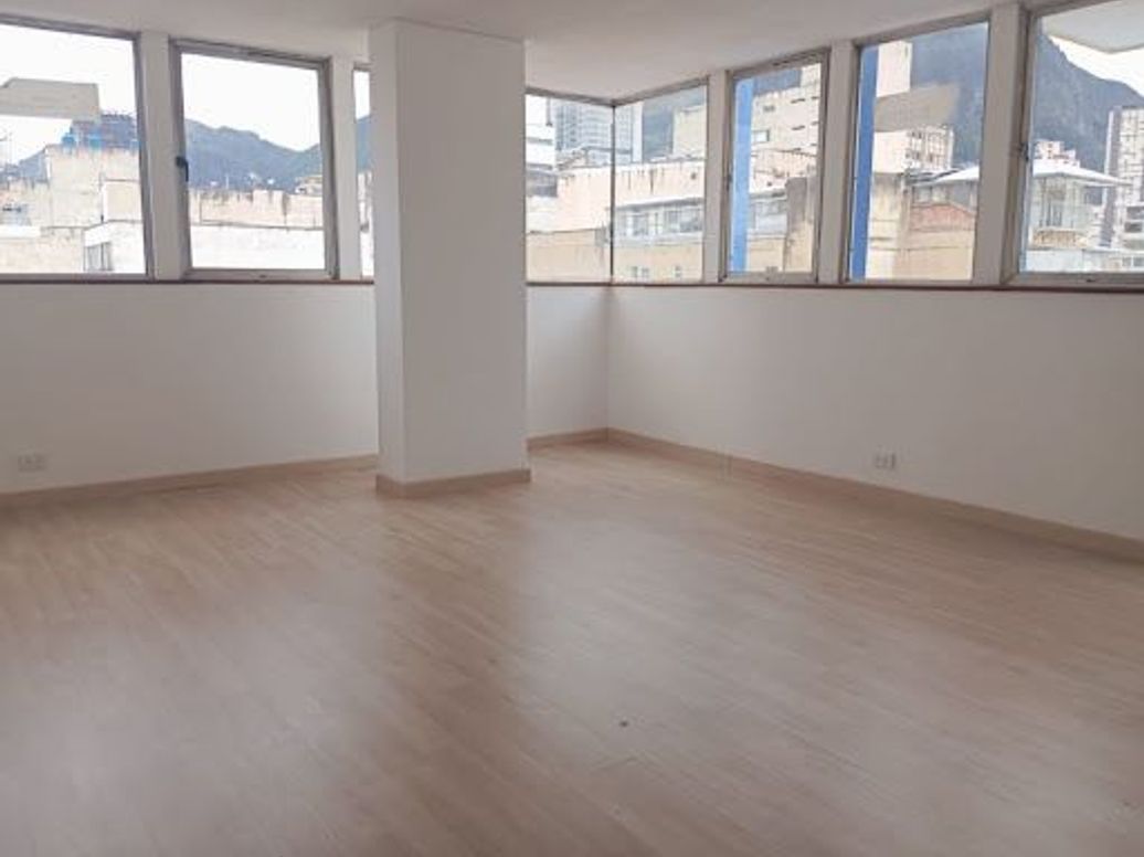 Apartamento de 1 alcoba en venta en Centro Historico, Bogotá, 67 m² · foto 2 de 12