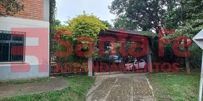 INMUEBLE SUJETO A VERIFICACIÓN DE DISPONIBILIDAD, LA PROPIEDAD CUENTA CON 2 BALCONES, COMEDOR, 3 CLOSET, COCINA INTEGRAL, ESTUFA A GAS, ALACENAS, EXTRACTOR, HORNO A GAS, GAS POR MEDIO DE PIPETA, 2 BAÑOS CABINADOS EN ACRILICO, INSTALACIÓN DE CÁMARA + TELEVISOR, PATIO DESCUBIERTO, SOLAR, COMEDOR DE MADERA + SILLAS, CUARTO ÚTIL DENTRO DE LA PROPIEDAD, PISO EN CERAMICA, LA PROPIEDAD SE PUEDE ARRENDAR PARA DESTINACION COMERCIAL EN EL VALOR DE $5´000.000