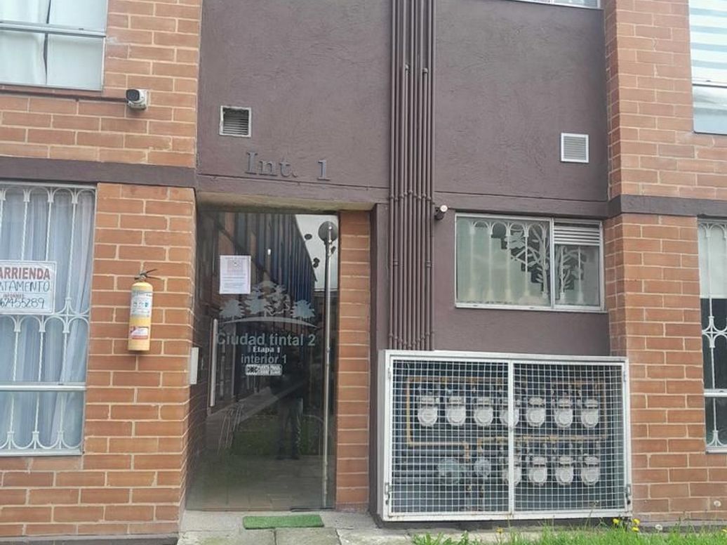 Apartamento de 3 alcobas en venta en Campo Alegre, Bogotá, 59 m² · foto 5 de 18