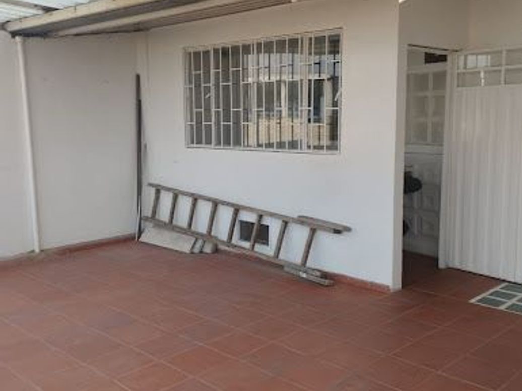 Casa de 9 alcobas en venta en Fontibón, Bogotá, 273 m² · foto 4 de 18