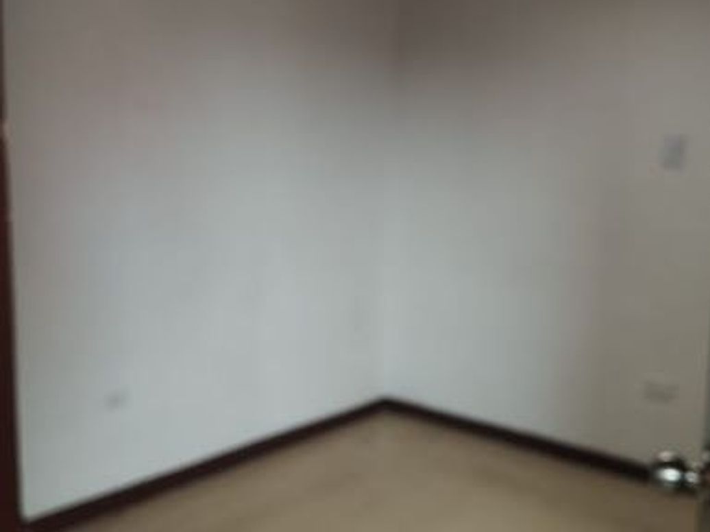 Casa de 9 alcobas en venta en Fontibón, Bogotá, 273 m² · foto 14 de 18