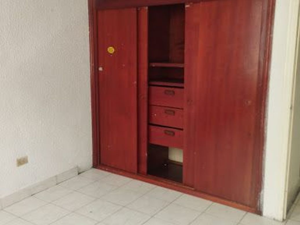 Casa de 9 alcobas en venta en Fontibón, Bogotá, 273 m² · foto 7 de 18