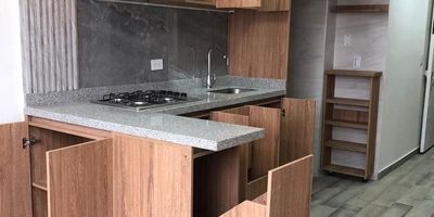 [ARR] ID HOUM: 143817

Entérate de todos los beneficios al arrendar con nosotros:
    • Asistencia e intermediación con el propietario
    • Firma tu contrato online
    • Arrienda sin burocracia, sin papeleos ni notarías

Departamento en arriendo, ubicado en el barrio Nueva Castilla, con una superficie construida de 37.00 m² y superficie total de 37.00  m². 

Sus principales características son:

    • No amoblado
    • 2 dormitorios
    • 1 baño
    • No Admite mascotas
            
Además, el inmueble cuenta con las siguientes amenidades:

    • Salón de eventos
    • Ascensor
    • Zona de juegos
    • Gimnasio
    • Zona de asadores

Si arriendas con nosotros, te brindamos asesoría personalizada durante todo el proceso.

Requisitos para arrendar con nosotros:

    • Arrienda sin codeudor*, fácil, rápido y seguro
    • Demuestra un ingreso mensual neto de al menos 2.5 veces el valor del arriendo (los ingresos mensuales se pueden complementar por las personas que vivirán en este inmueble)
    • Completa tu información básica y mándanos tus extractos bancarios o documentos que demuestren tus ingresos
    • No debes tener reportes negativos en centrales de crédito
        

IMPORTANTE:

    • Te invitamos a agendar una visita a esta propiedad
    • Si tienes alguna duda por favor puedes solicitar más información desde los portales como también contactarte directamente con nosotros
    
Más que una inmobiliaria, somos Houm.
*Aplican T&C