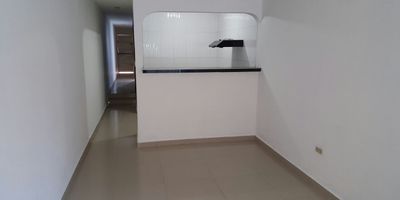 Espectacular Apartamento está disponible para Venta. Ubicado en el barrio LA UNION de la ciudad de Barranquilla. Cuenta con 2 habitaciones, 1 baños y 0 parqueaderos. El área construida es de 75.00 m². Estrato: 3. 