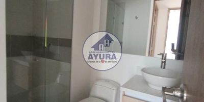 Apartamento en arriendo en Sabaneta, Antioquia, en el barrio ENTRE AMIGOS. Este inmueble, ubicado en el piso 13, ofrece 57m² de área distribuidos en 1 habitación y 1 baño. Incluye un parqueadero para su comodidad. El edificio cuenta con vigilancia, proporcionando un ambiente seguro. Su ubicación en estrato 4 permite fácil acceso a servicios cercanos, siendo una opción práctica en Sabaneta. Canon de arriendo: $2,200,000. Contáctenos para conocer más detalles o programar su visita. Puede ver las opciones de whatsapp, quiero que me contacten y ver telefonos.